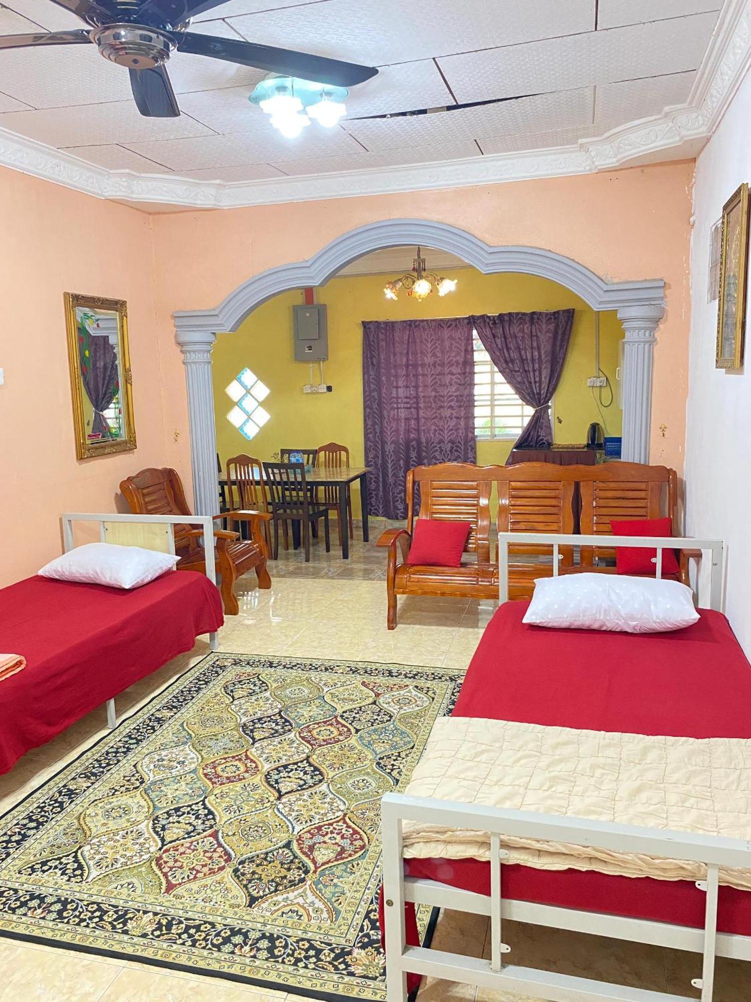 Teratak Tiga Homestay Padang Besar Kaki Bukit Exterior photo